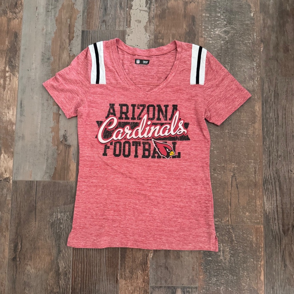 NFL Team Apparel Arizona Cardinals Heather Red V-Neck Graphic T-Shirt Womens M